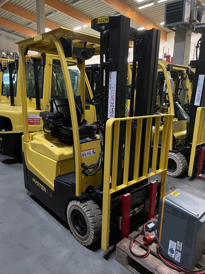 Hyster A1.3XNT - Empilhador elétrico: foto 1 Hyster A1.3XNT - Empilhador elétrico: foto 1