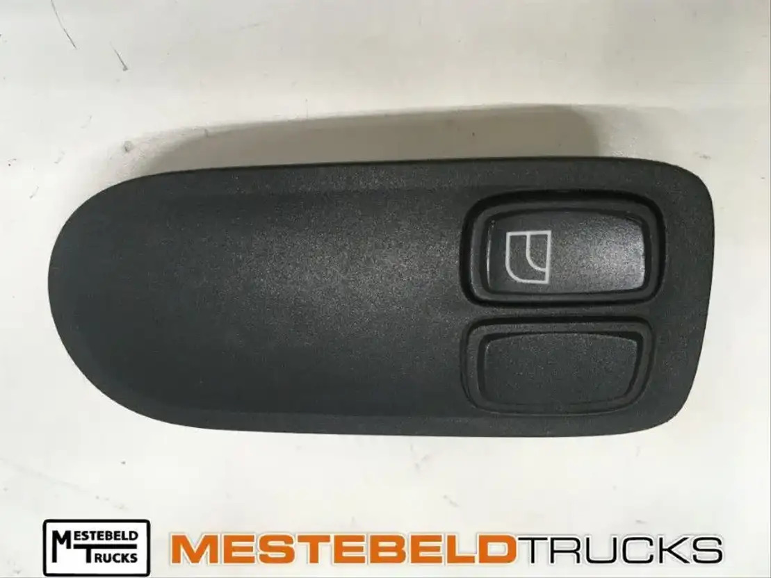 DAF CF 85 Raambedieningsschakelaar - Cabine e interior para Camião: foto 1 DAF CF 85 Raambedieningsschakelaar - Cabine e interior para Camião: foto 1