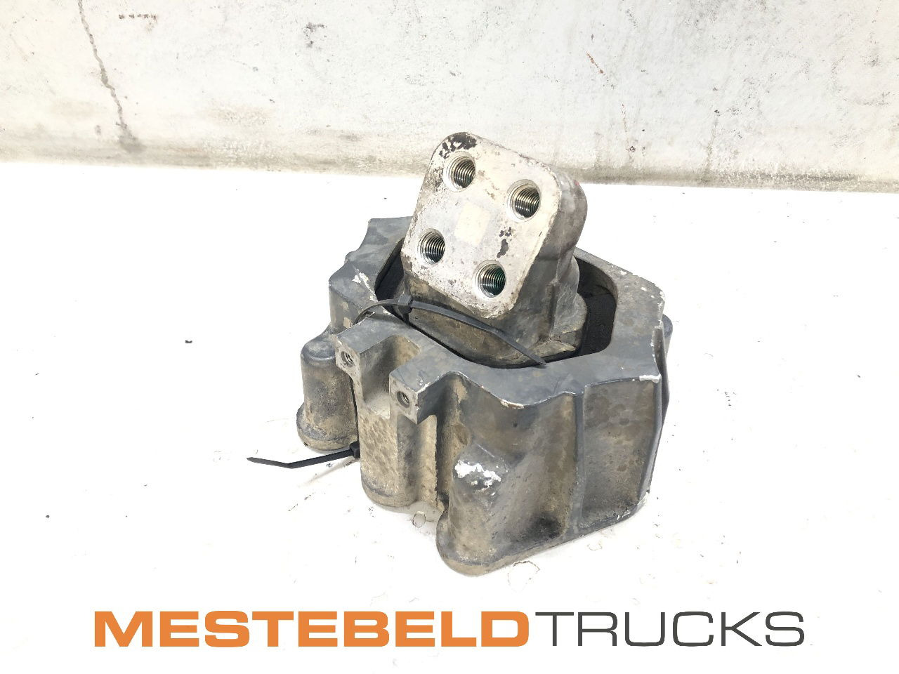 DAF Motorrubber achterkant - Estrutura/ Châssis para Camião: foto 1 DAF Motorrubber achterkant - Estrutura/ Châssis para Camião: foto 1