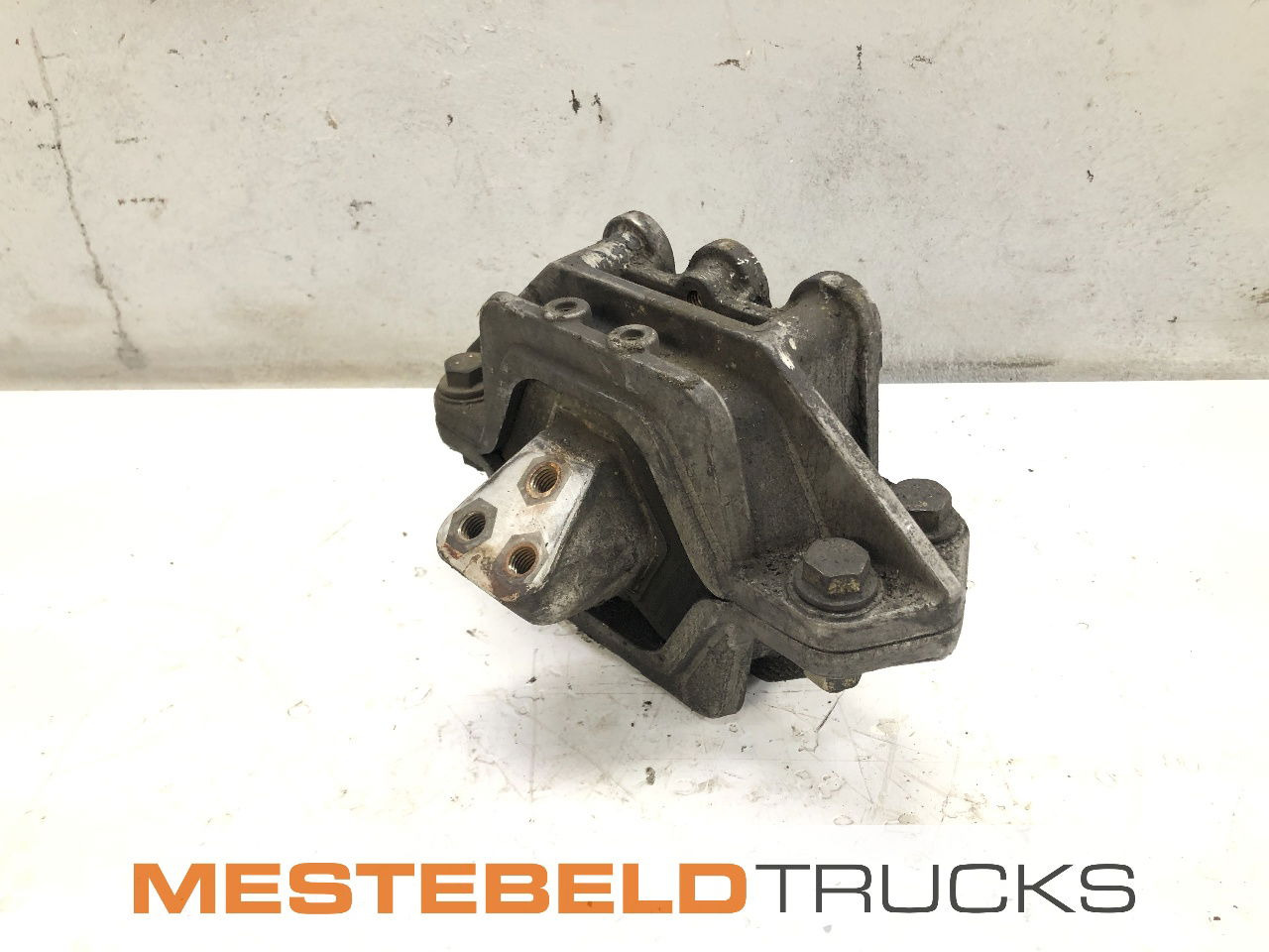 DAF Motorsteun RS222L - Estrutura/ Châssis para Camião: foto 1 DAF Motorsteun RS222L - Estrutura/ Châssis para Camião: foto 1