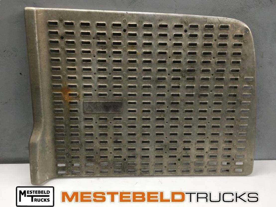 DAF Opstapplaat rechts - Estribo para Camião: foto 1 DAF Opstapplaat rechts - Estribo para Camião: foto 1