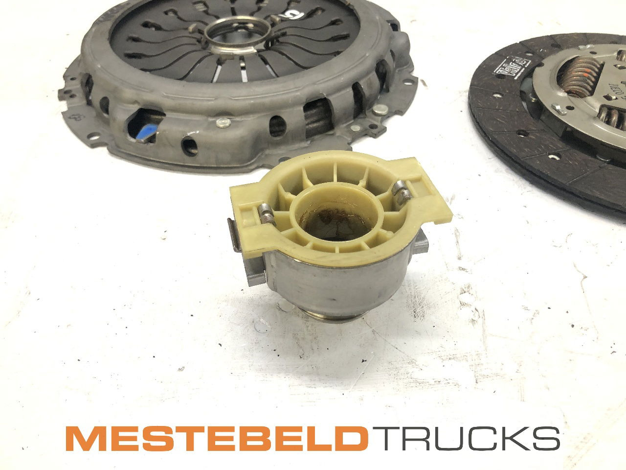 Iveco Koppelingsset - Embreagem e peças para Camião: foto 2 Iveco Koppelingsset - Embreagem e peças para Camião: foto 2