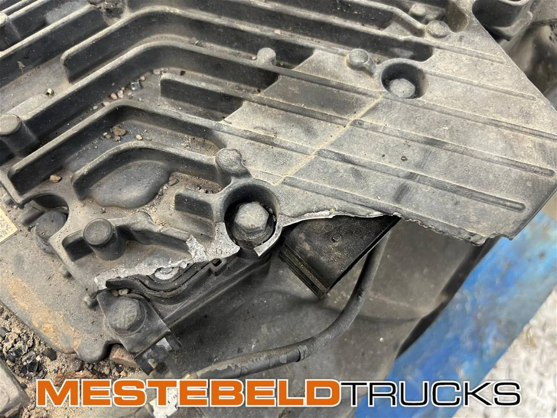 Iveco Versnellingsbak 12 TX2210 TO BMC - Caixa de velocidade para Camião: foto 2 Iveco Versnellingsbak 12 TX2210 TO BMC - Caixa de velocidade para Camião: foto 2