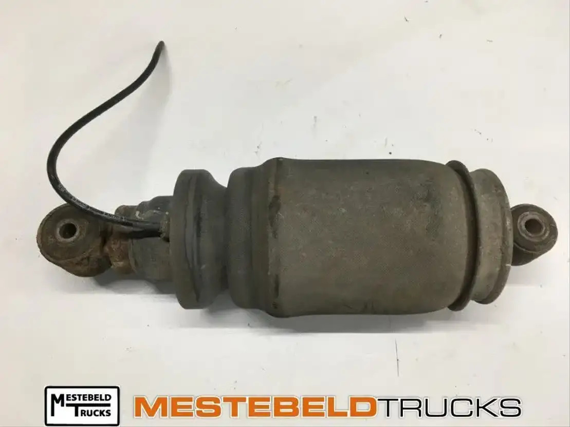 MAN Cabineschokbreker achter - Cabine e interior para Camião: foto 1 MAN Cabineschokbreker achter - Cabine e interior para Camião: foto 1