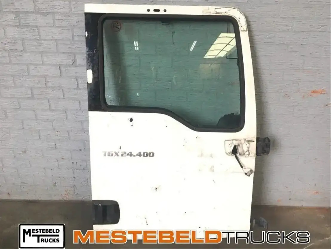 MAN Deur TGX rechts - Cabine e interior para Camião: foto 1 MAN Deur TGX rechts - Cabine e interior para Camião: foto 1