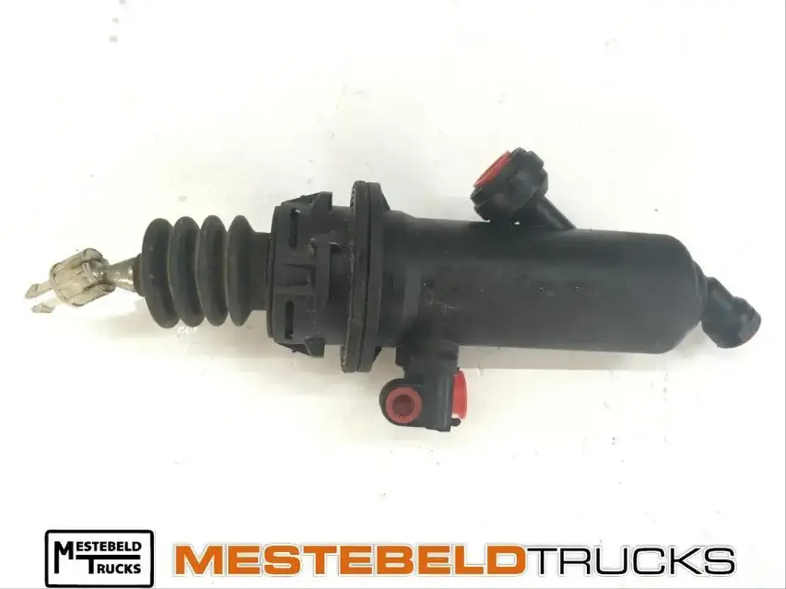 MAN Koppelingshoofdcilinder TGA - Embreagem e peças para Camião: foto 1 MAN Koppelingshoofdcilinder TGA - Embreagem e peças para Camião: foto 1