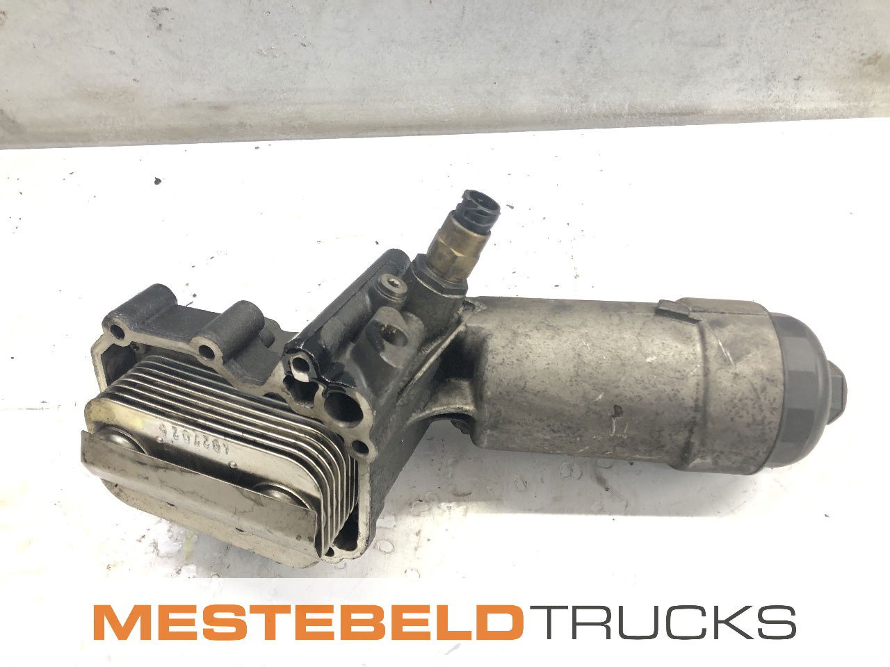 MAN Oliekoelermoduul D0834 TGL - Motor para Camião: foto 1 MAN Oliekoelermoduul D0834 TGL - Motor para Camião: foto 1