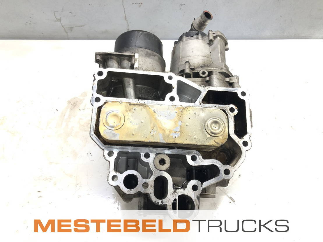 MAN Oliemodule D 2676 LF46 - Motor e peças para Camião: foto 1 MAN Oliemodule D 2676 LF46 - Motor e peças para Camião: foto 1