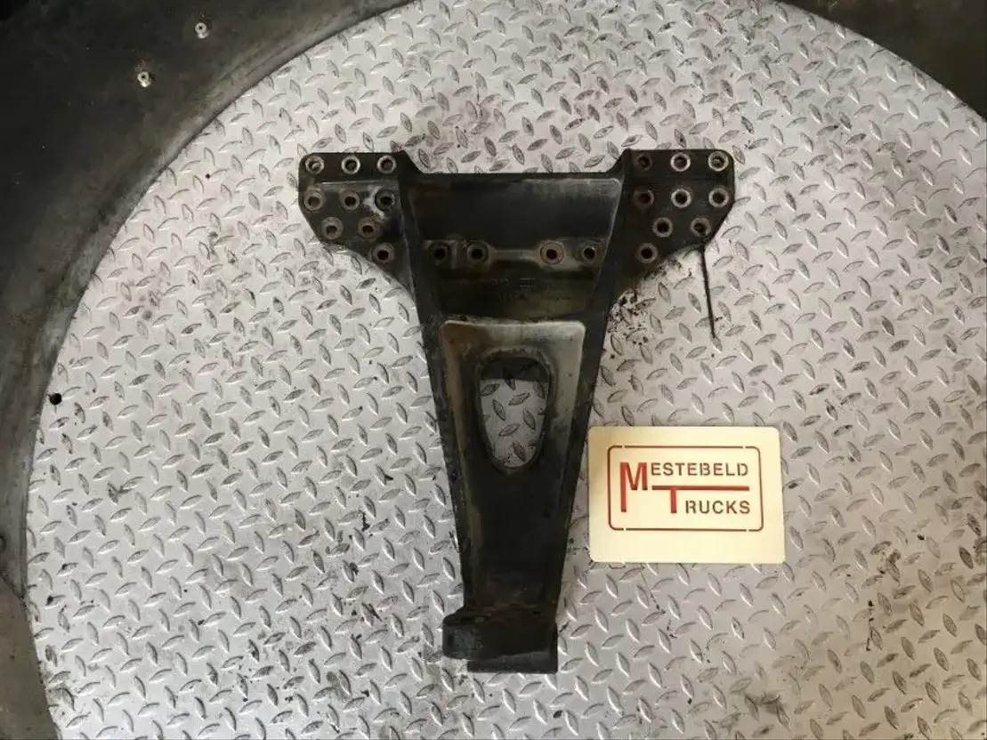 MAN Reactiestangsteun links - Estrutura/ Châssis para Camião: foto 1 MAN Reactiestangsteun links - Estrutura/ Châssis para Camião: foto 1