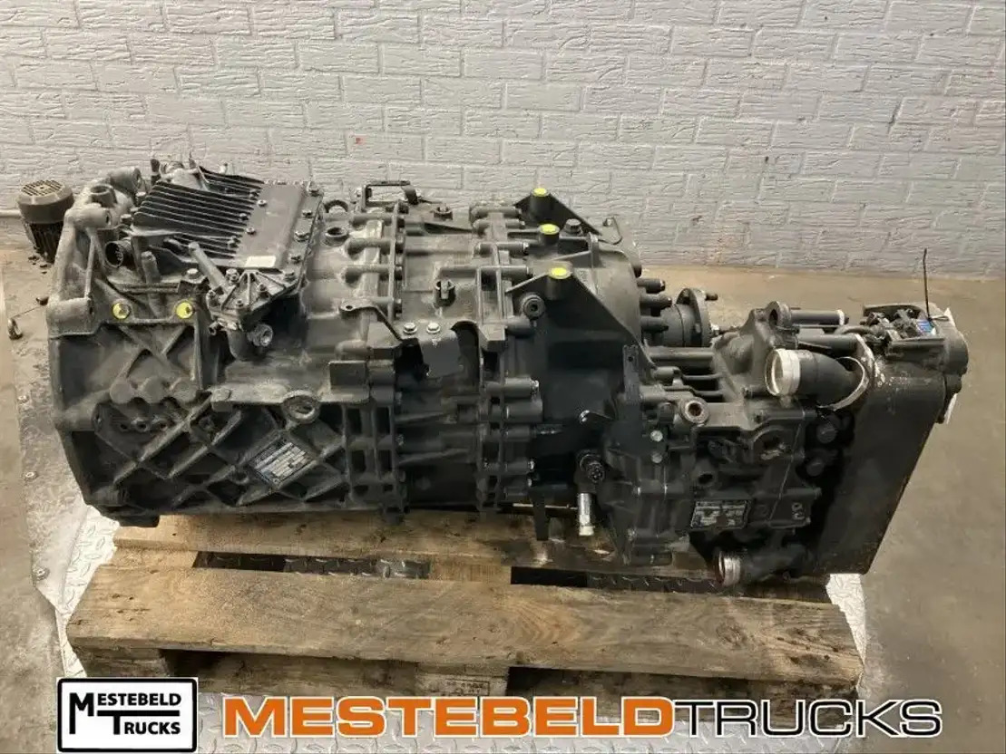 MAN Versnellingsbak 12AS2130TD - Caixas de velocidade e peças para Camião: foto 1 MAN Versnellingsbak 12AS2130TD - Caixas de velocidade e peças para Camião: foto 1