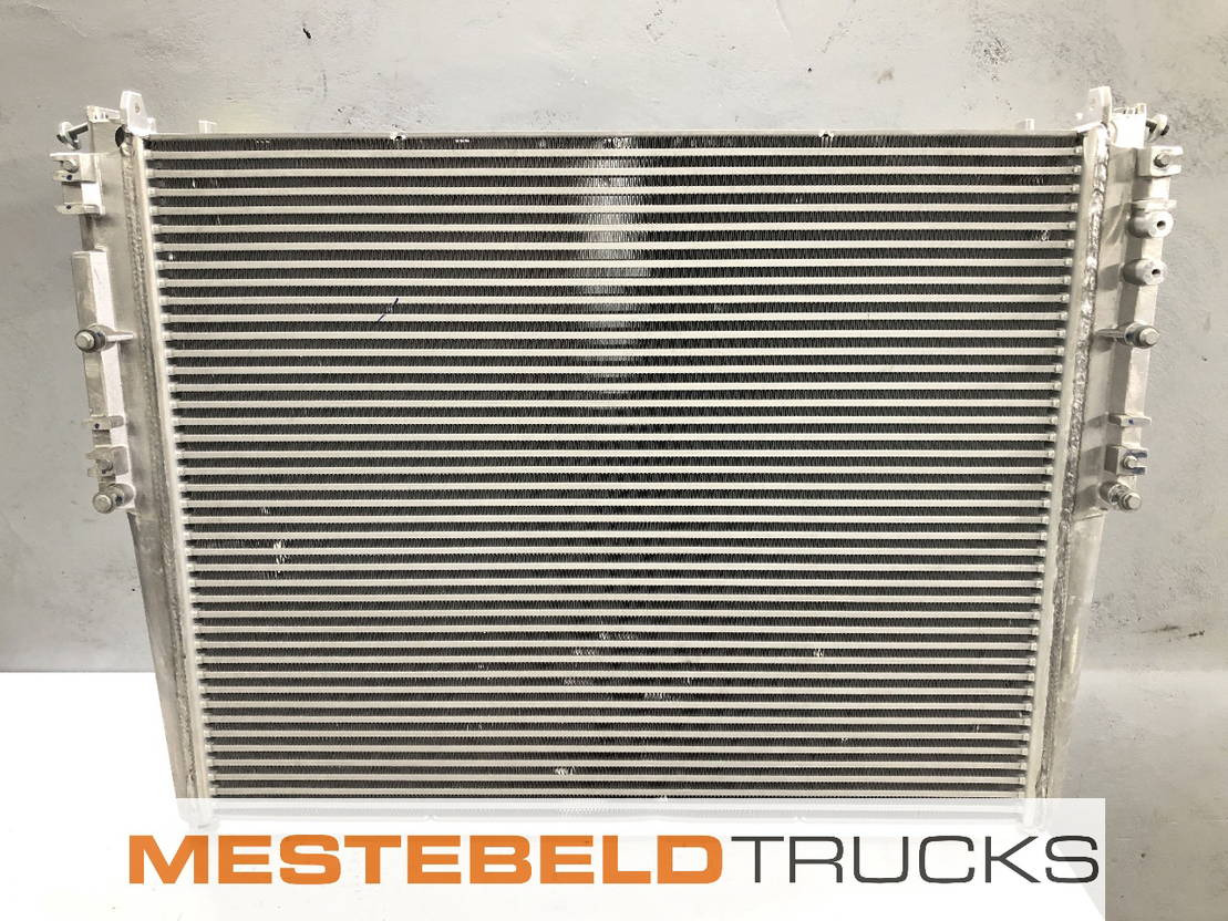 Mercedes-Benz Intercooler - Sistema de admissão de ar para Camião: foto 1 Mercedes-Benz Intercooler - Sistema de admissão de ar para Camião: foto 1