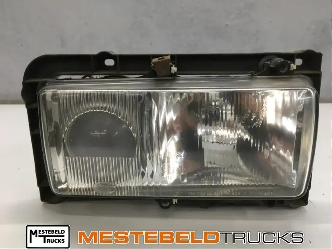Mercedes-Benz Koplamp Econic rechts - Sistema elétrico para Camião: foto 1 Mercedes-Benz Koplamp Econic rechts - Sistema elétrico para Camião: foto 1