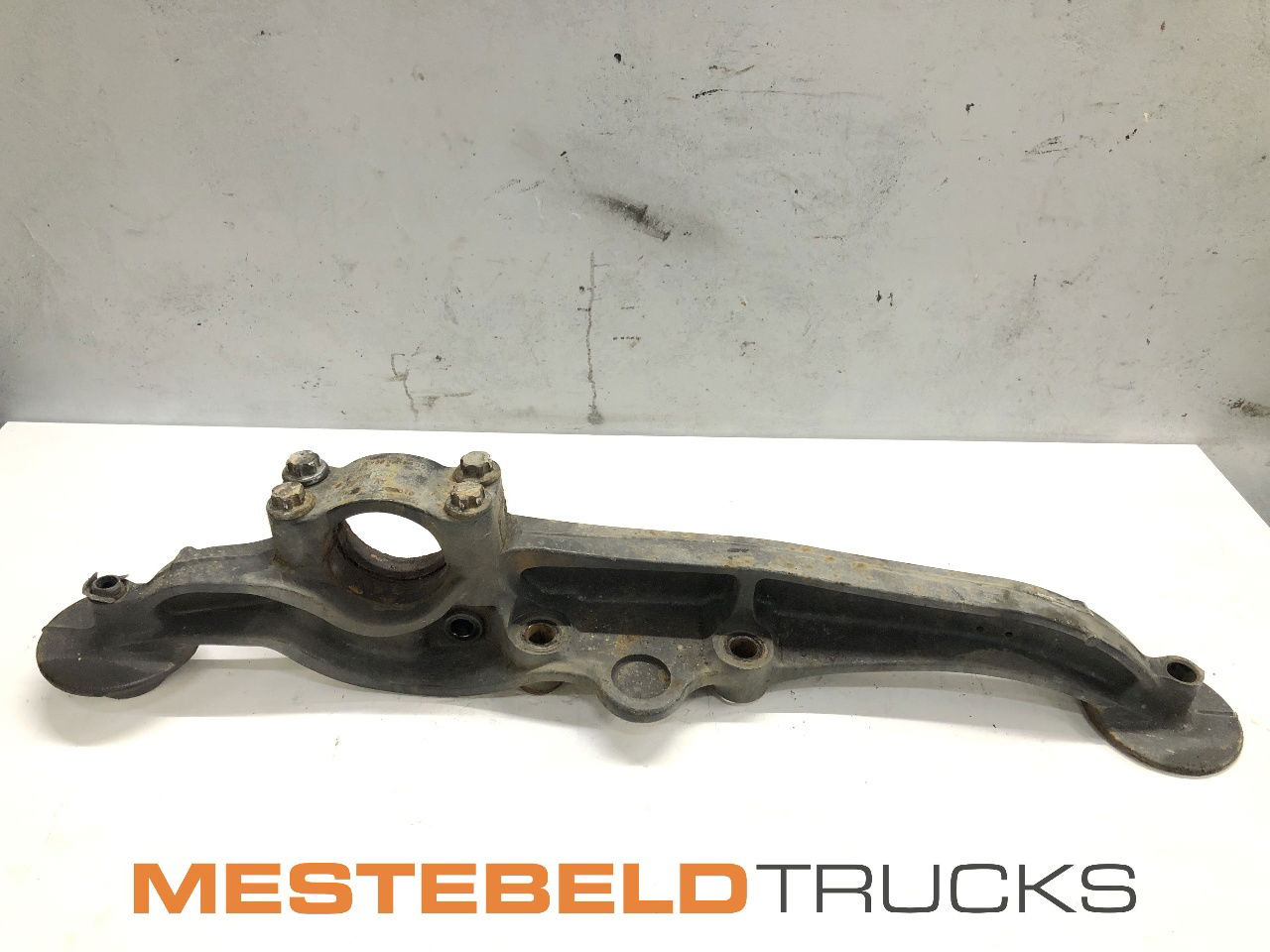 Mercedes-Benz Luchtveringsteun links - Estrutura/ Châssis para Camião: foto 1 Mercedes-Benz Luchtveringsteun links - Estrutura/ Châssis para Camião: foto 1