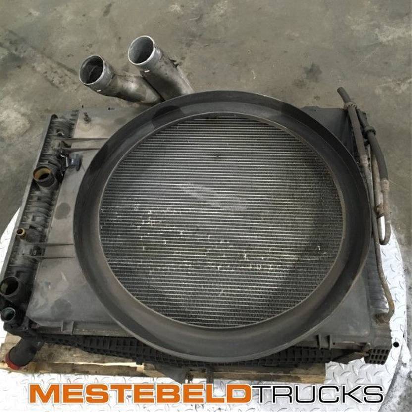 Mercedes-Benz Radiateur + intercooler - Sistema de arrefecimento para Camião: foto 1 Mercedes-Benz Radiateur + intercooler - Sistema de arrefecimento para Camião: foto 1
