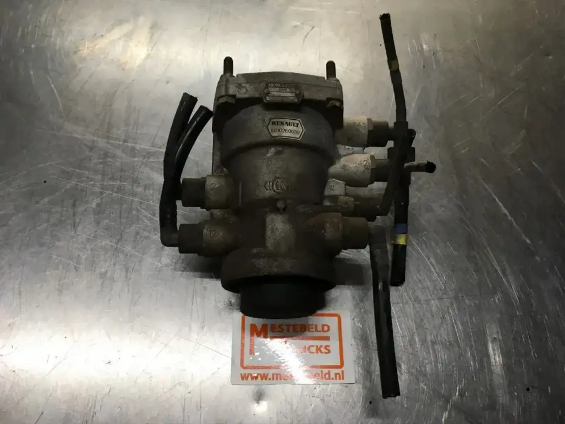 Renault Aanhangwagenremventiel - Peças de freio para Camião: foto 1 Renault Aanhangwagenremventiel - Peças de freio para Camião: foto 1