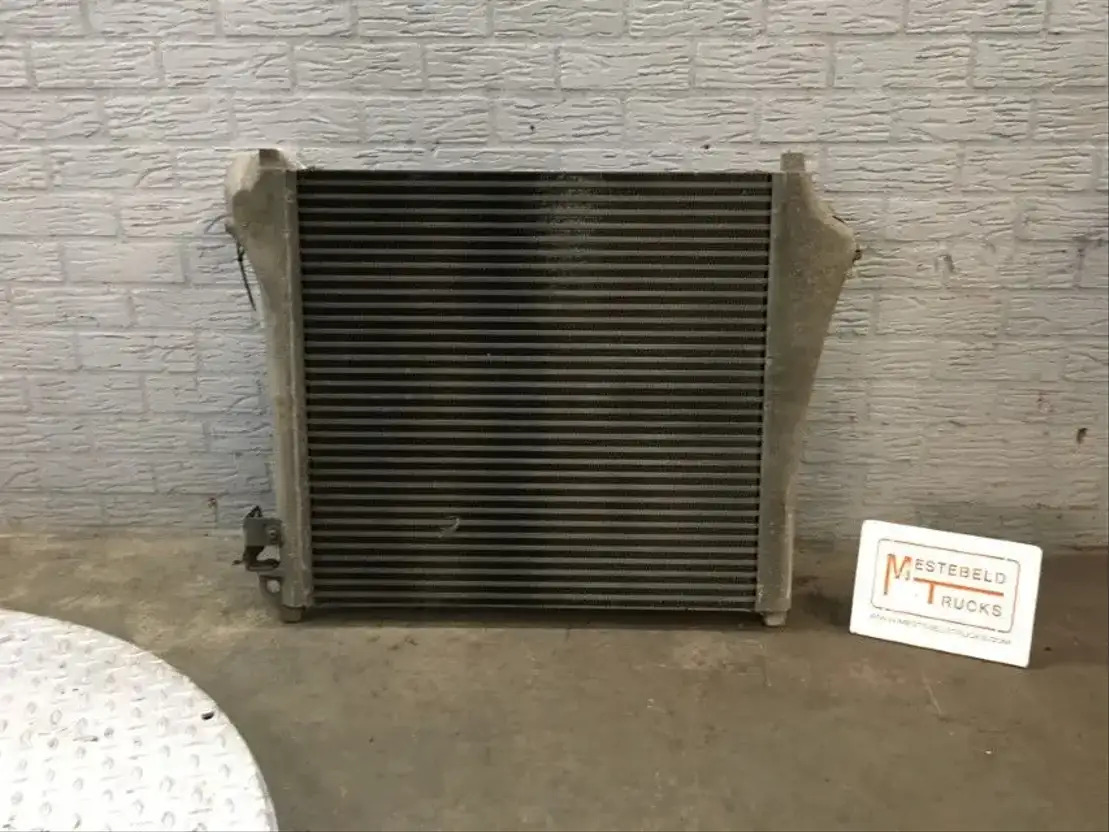 Renault Intercooler - Sistema de arrefecimento para Camião: foto 1 Renault Intercooler - Sistema de arrefecimento para Camião: foto 1