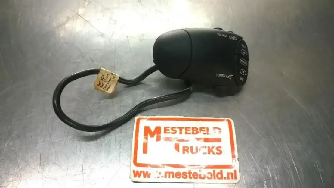 Renault R adio afstandsbediening Premium - Sistema elétrico para Camião: foto 1 Renault R adio afstandsbediening Premium - Sistema elétrico para Camião: foto 1