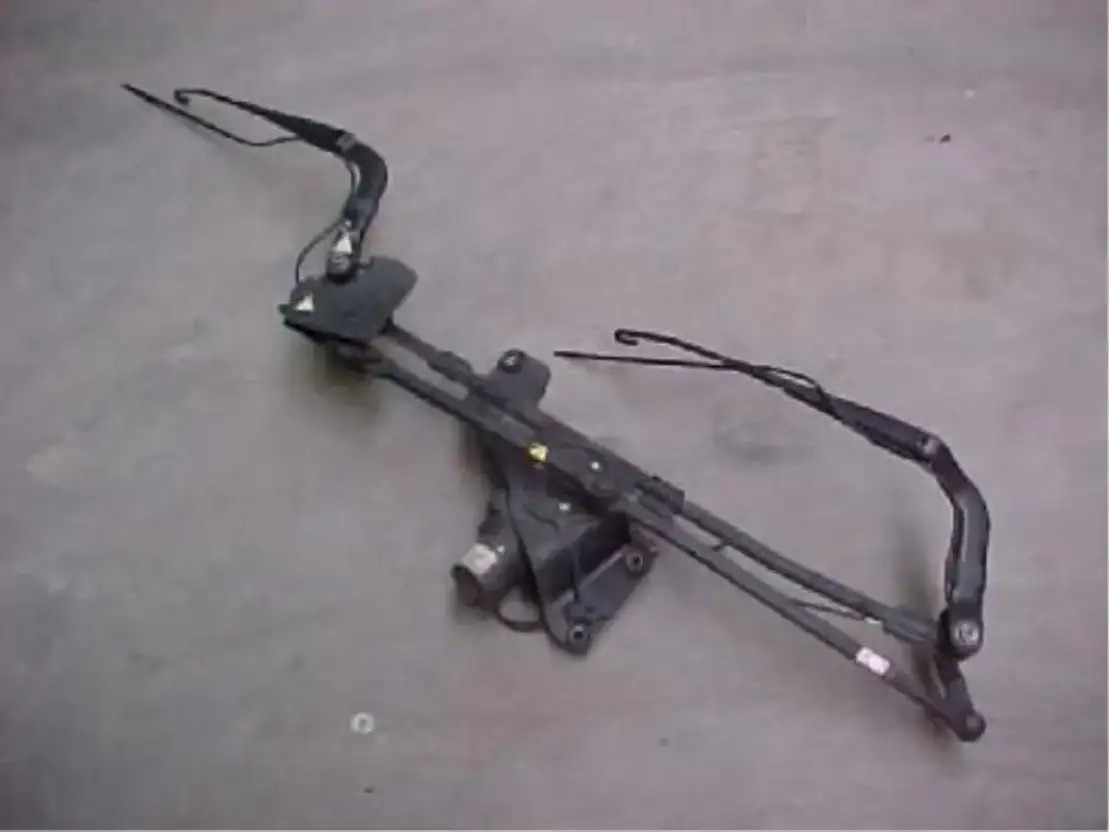 Renault R uiten wis mechaniek+motor - Sistema elétrico para Camião: foto 1 Renault R uiten wis mechaniek+motor - Sistema elétrico para Camião: foto 1