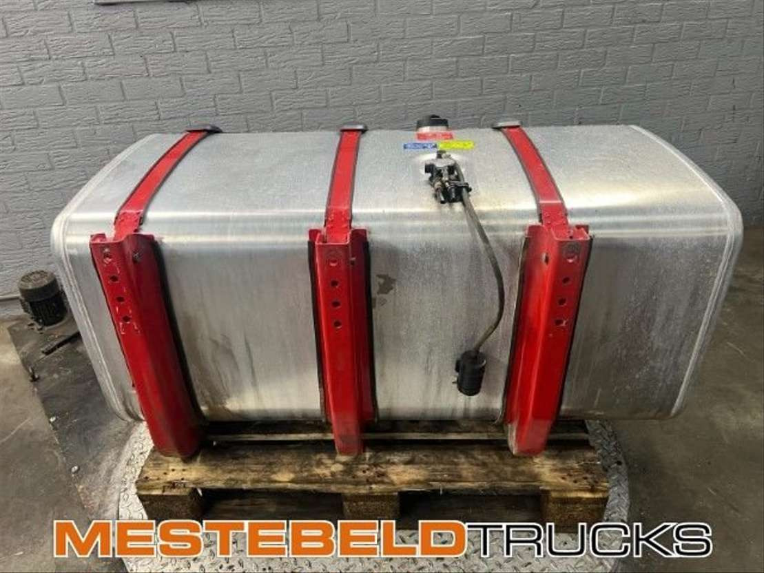 Scania Brandstoftank met steunen 600 liter - Tanque de combustível para Camião: foto 2 Scania Brandstoftank met steunen 600 liter - Tanque de combustível para Camião: foto 2