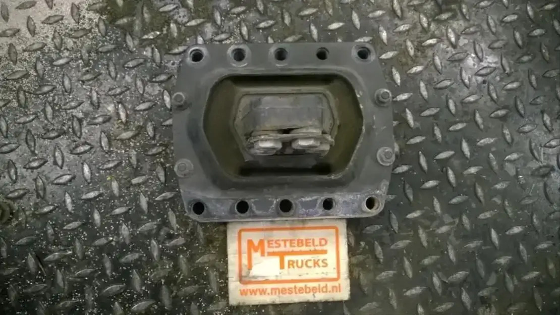 Volvo Motorsteun achter - Estrutura/ Châssis para Camião: foto 1 Volvo Motorsteun achter - Estrutura/ Châssis para Camião: foto 1