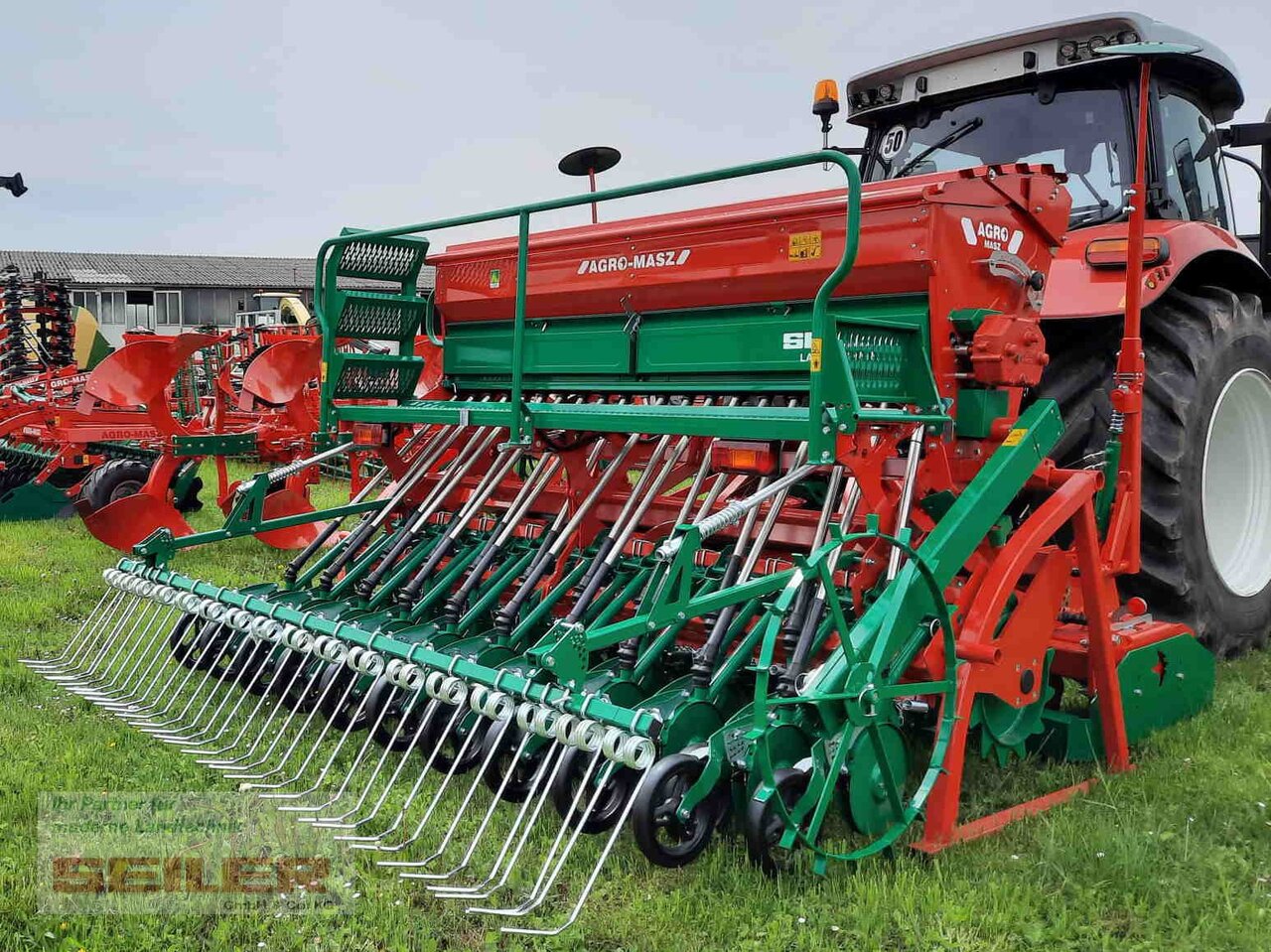 Agro-Masz ANA 30 + SN 300 - Semeadora combinada: foto 1 Agro-Masz ANA 30 + SN 300 - Semeadora combinada: foto 1