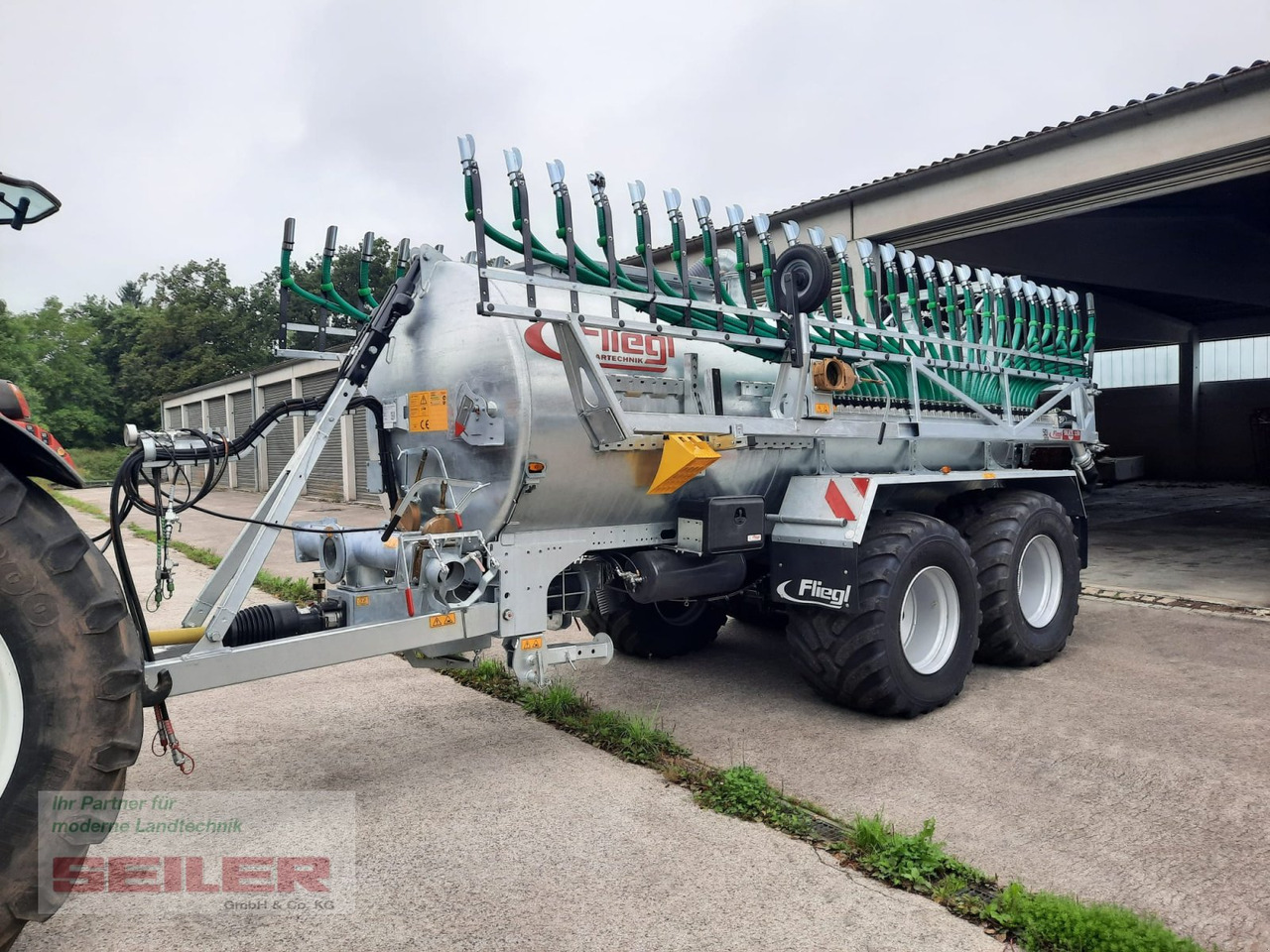 Fliegl PFW 12000 Maxx Line Tandem + Skate 150 12m³ / 15 m - Cisterna de chorume: foto 1 Fliegl PFW 12000 Maxx Line Tandem + Skate 150 12m³ / 15 m - Cisterna de chorume: foto 1