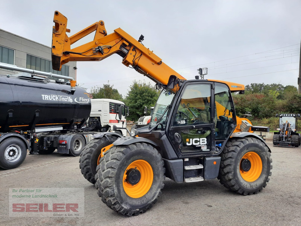 JCB 541-70 Agri Pro DualTec-VT 40km/h - Empilhador telescópico: foto 1 JCB 541-70 Agri Pro DualTec-VT 40km/h - Empilhador telescópico: foto 1