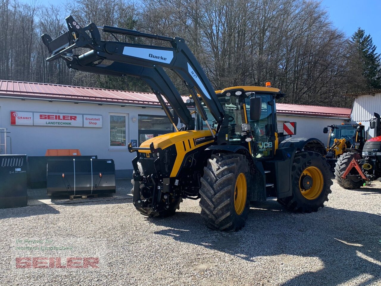JCB Fastrac 4220 ICON + Frontlader Q7S - Trator: foto 1 JCB Fastrac 4220 ICON + Frontlader Q7S - Trator: foto 1