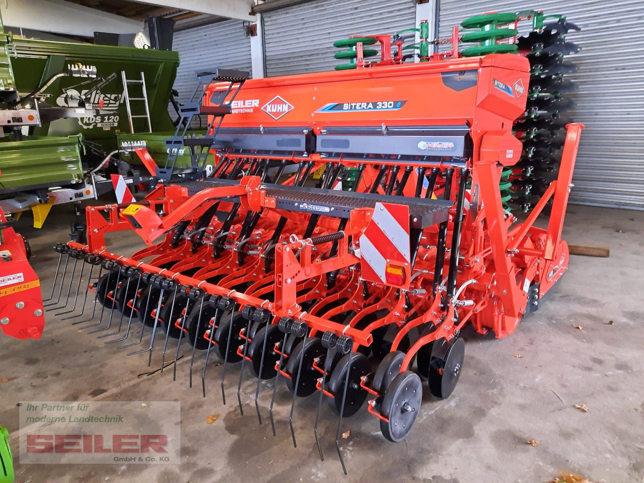 Kuhn HR 304 + Sitera 330-20E - Semeadora combinada: foto 3 Kuhn HR 304 + Sitera 330-20E - Semeadora combinada: foto 3