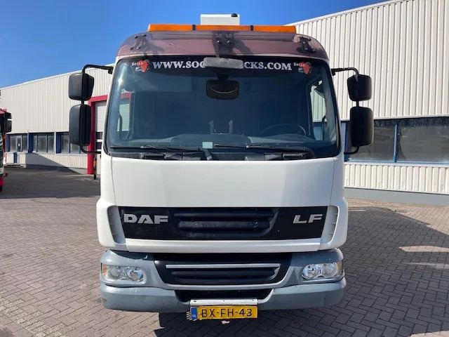 DAF LF 45.160 CUSTERS Hoogwerker 14,5 mtr / Skyworker 14,5mtr - Caminhão com plataforma aérea: foto 2 DAF LF 45.160 CUSTERS Hoogwerker 14,5 mtr / Skyworker 14,5mtr - Caminhão com plataforma aérea: foto 2