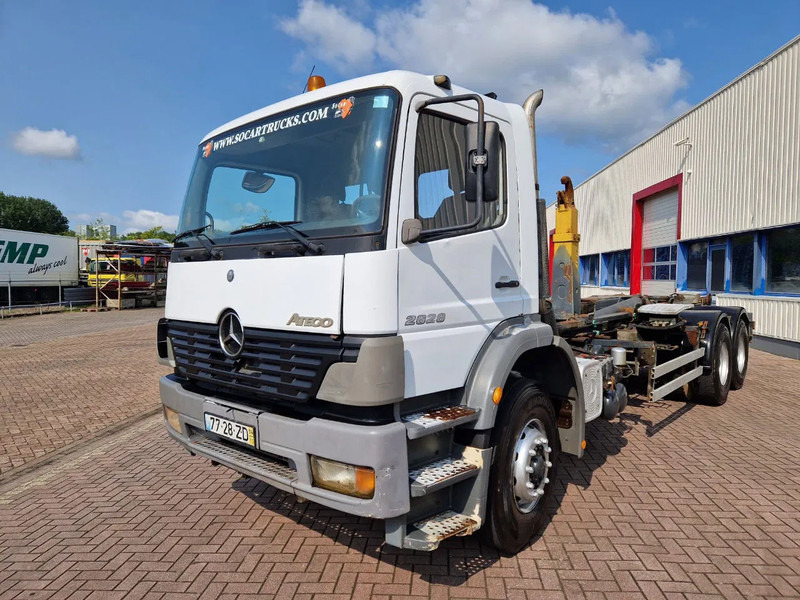 Mercedes-Benz Atego 2628 6x4, Manual gear, full steel suspension - Camião chassi: foto 2 Mercedes-Benz Atego 2628 6x4, Manual gear, full steel suspension - Camião chassi: foto 2