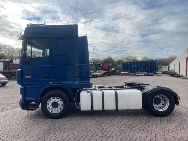 DAF XF 105.460 Manual gear - Tractor: foto 4 DAF XF 105.460 Manual gear - Tractor: foto 4
