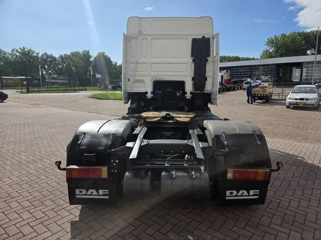DAF XF 95.430 Manual gear Euro 3 - Tractor: foto 5 DAF XF 95.430 Manual gear Euro 3 - Tractor: foto 5