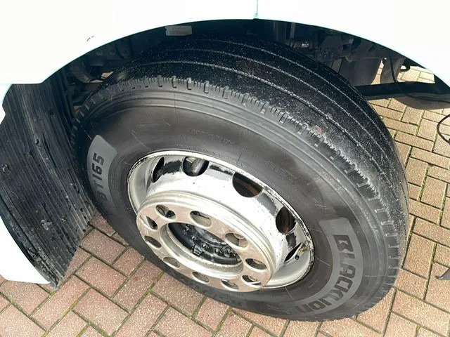 MAN TGX 18.480 Euro 5 Retarder 2 Tanks - Tractor: foto 3 MAN TGX 18.480 Euro 5 Retarder 2 Tanks - Tractor: foto 3