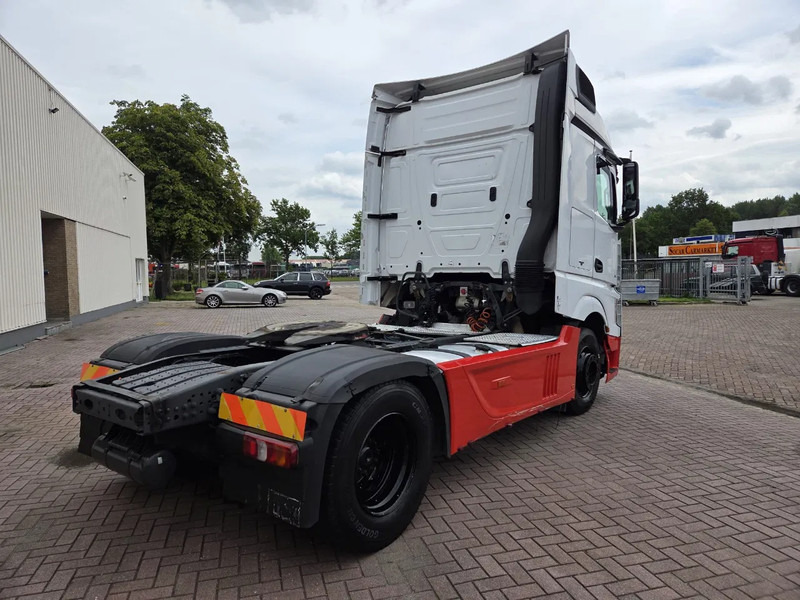 Mercedes-Benz Actros 1845 Retarder, 2 tanks, Automatic, 2 beds - Tractor: foto 3 Mercedes-Benz Actros 1845 Retarder, 2 tanks, Automatic, 2 beds - Tractor: foto 3