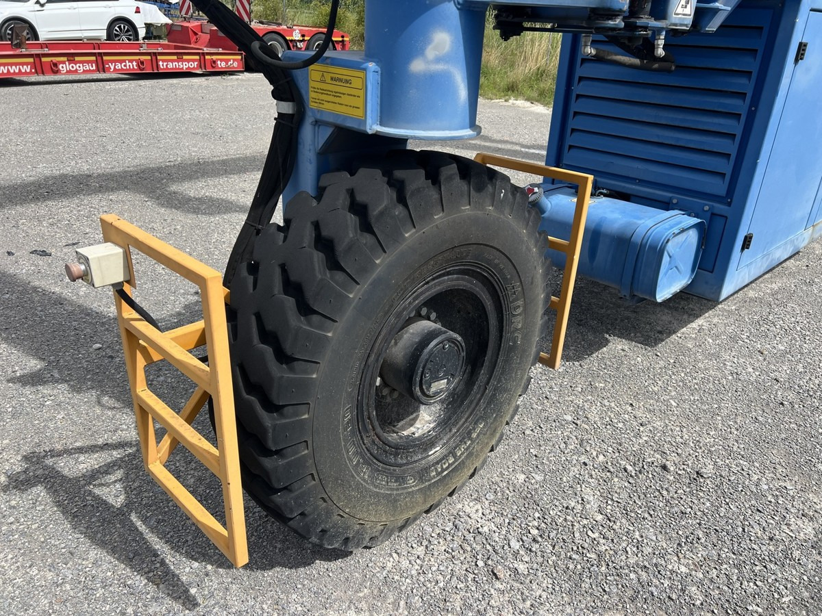 Guindaste, Equipamento portuário BHT 25 Marine Travellift 25t Diesel 2013: foto 6 Guindaste, Equipamento portuário BHT 25 Marine Travellift 25t Diesel 2013: foto 6