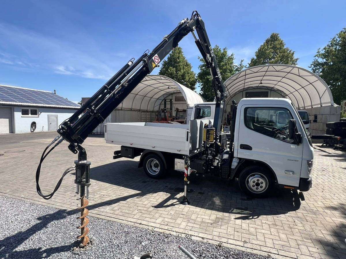 FUSO 3S15 Alu Pritsche 2.80m Ladekran Bohrgerät - Carrinha de caixa aberta: foto 1 FUSO 3S15 Alu Pritsche 2.80m Ladekran Bohrgerät - Carrinha de caixa aberta: foto 1