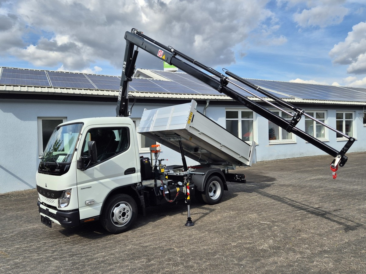 FUSO 3S15 Kipper mit Ladekran Funk 3x hydr. Kran - Carrinha basculante: foto 1 FUSO 3S15 Kipper mit Ladekran Funk 3x hydr. Kran - Carrinha basculante: foto 1