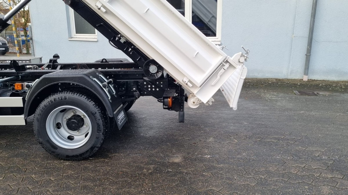 FUSO FUSO 9C18 40km/h City Abrollkipper WLF Swiss CH - Camião polibenne: foto 4 FUSO FUSO 9C18 40km/h City Abrollkipper WLF Swiss CH - Camião polibenne: foto 4