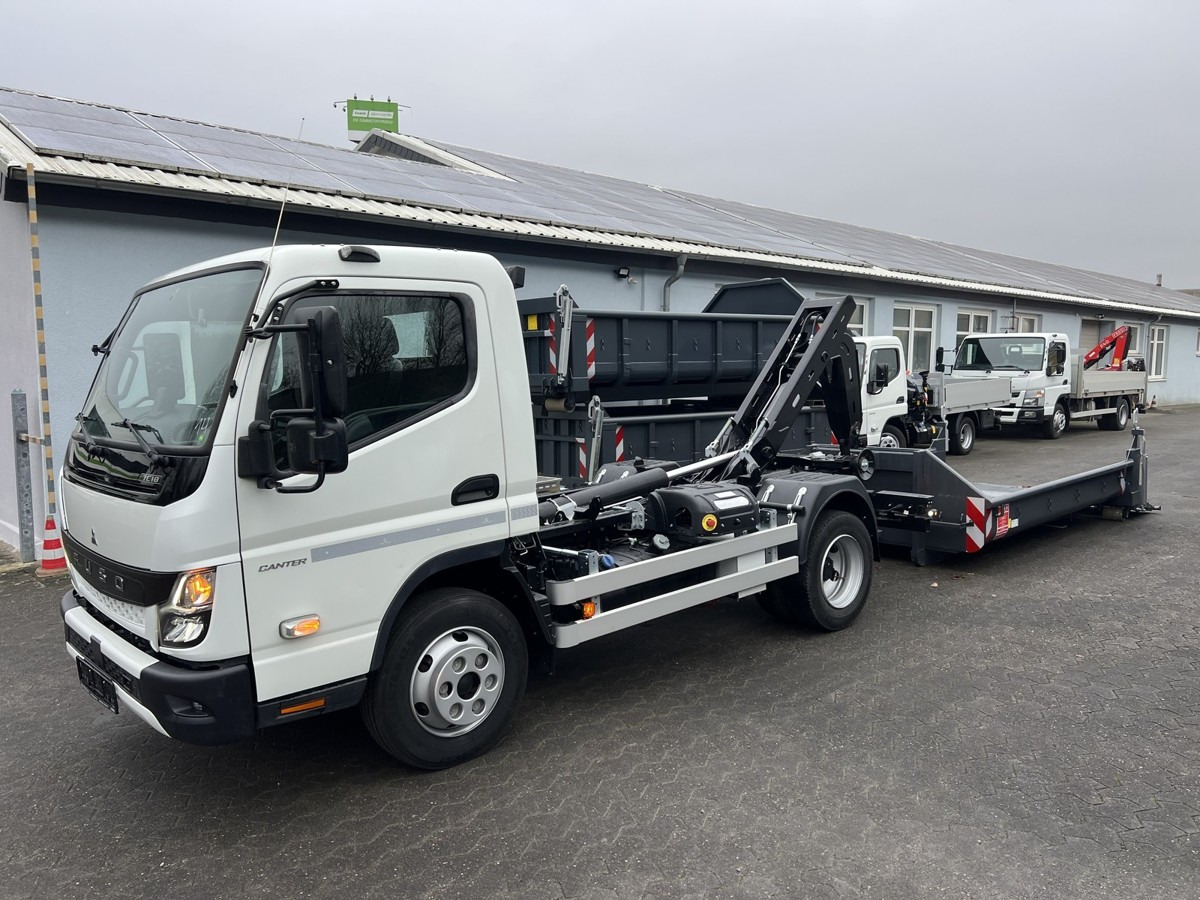 FUSO Fuso Canter 7C18 City Abrollkipper AHK Hooklift - Camião polibenne: foto 5 FUSO Fuso Canter 7C18 City Abrollkipper AHK Hooklift - Camião polibenne: foto 5