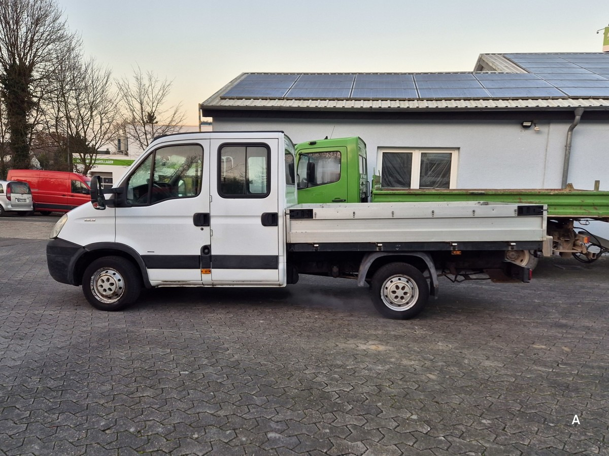 IVECO Daily 29L12 Doka HU/AU 05/2027 NEU - Carrinha de caixa aberta, Carrinha cabine dupla: foto 2 IVECO Daily 29L12 Doka HU/AU 05/2027 NEU - Carrinha de caixa aberta, Carrinha cabine dupla: foto 2