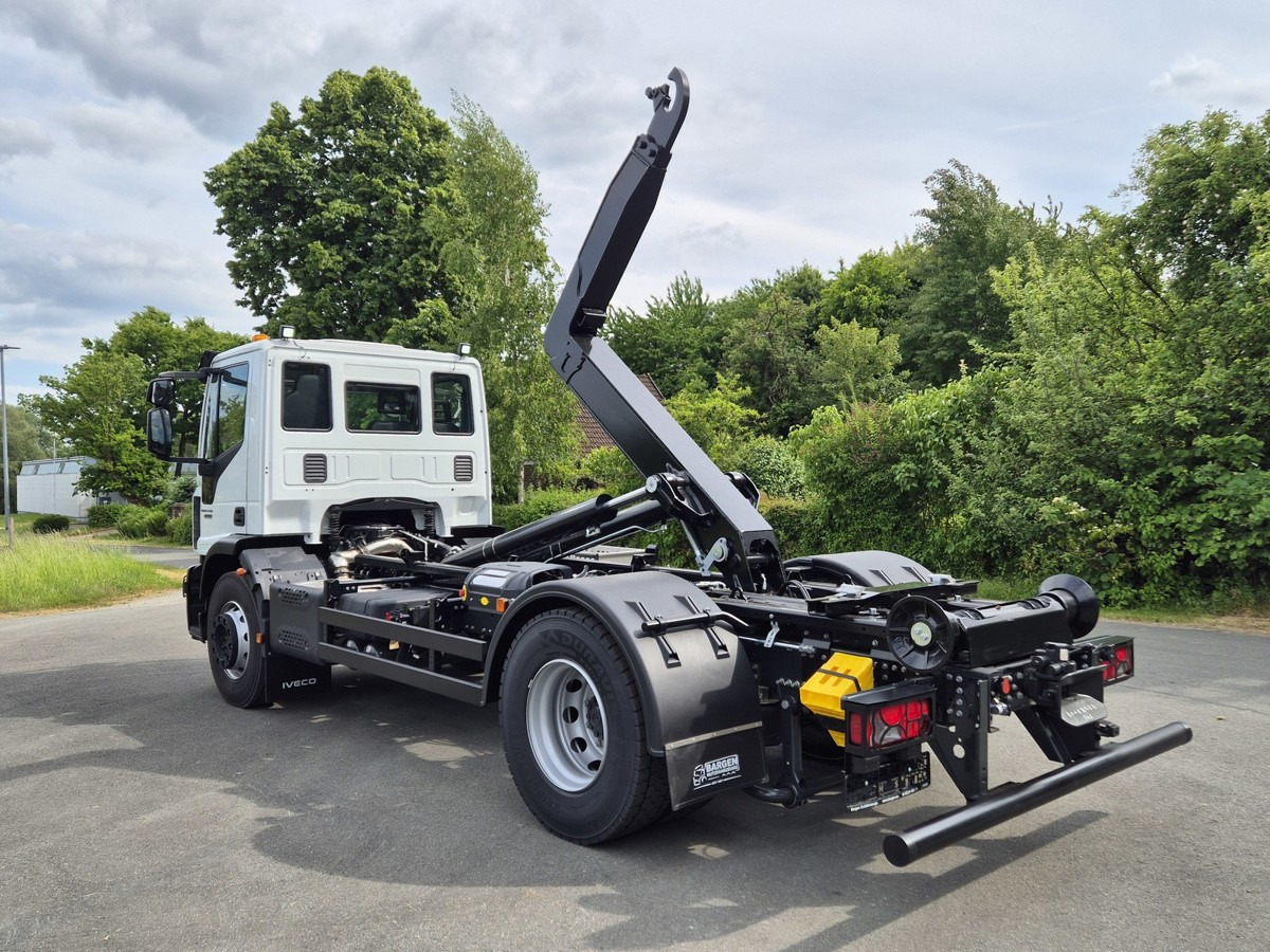 IVECO Euro Cargo 180E32 4x2 Abrollkipper Teleskoparm - Camião polibenne: foto 3 IVECO Euro Cargo 180E32 4x2 Abrollkipper Teleskoparm - Camião polibenne: foto 3