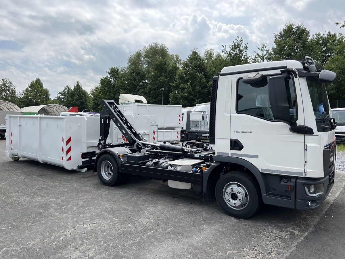 Camião polibenne MAN TGL 12.250 BL NEU City Abrollkipper Tipmatik: foto 7