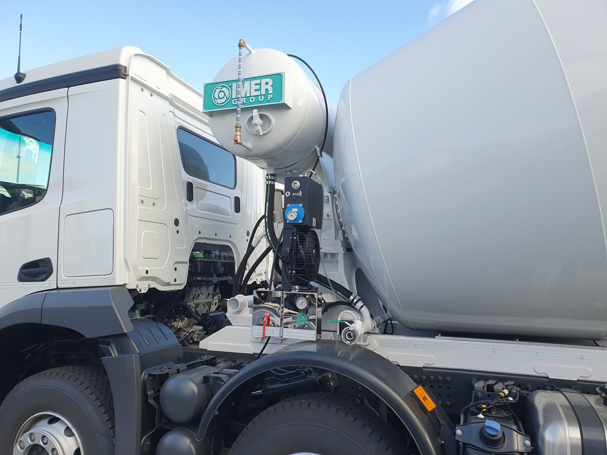 MERCEDES-BENZ Arocs 3740 8x4 Betonmischer IMER ORU LT105 H 10m - Camião betoneira: foto 5 MERCEDES-BENZ Arocs 3740 8x4 Betonmischer IMER ORU LT105 H 10m - Camião betoneira: foto 5