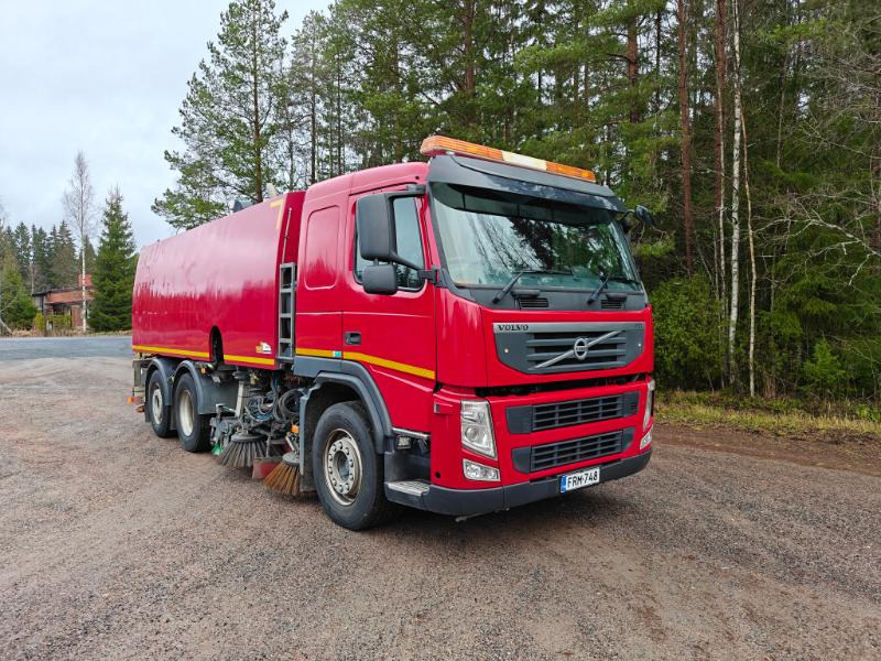 Beam S12000 Volvo FM410 - Varredora urbana: foto 1 Beam S12000 Volvo FM410 - Varredora urbana: foto 1