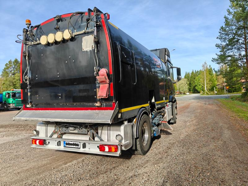 Brock SL280/2 MB Actros 1833 - Varredora urbana: foto 3 Brock SL280/2 MB Actros 1833 - Varredora urbana: foto 3
