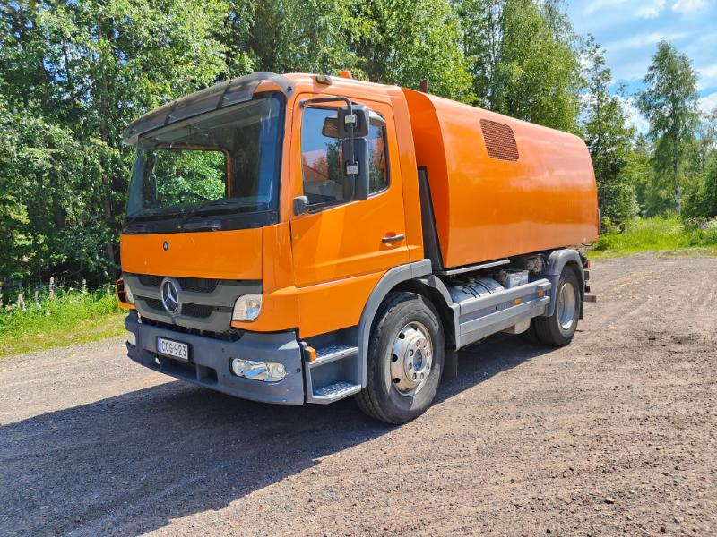 Bucher Cityfant 60 MB Atego - Varredora urbana: foto 2 Bucher Cityfant 60 MB Atego - Varredora urbana: foto 2