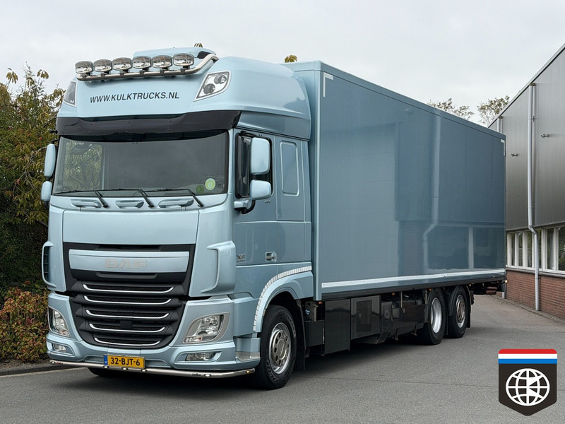 DAF XF 460 FAN TAIL LIFT / TRS / NIGHT A/C / RACING TEAM / CAMPER - Camião frigorífico: foto 1 DAF XF 460 FAN TAIL LIFT / TRS / NIGHT A/C / RACING TEAM / CAMPER - Camião frigorífico: foto 1