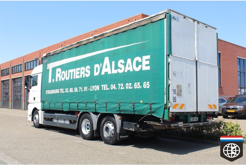 MAN TGX 26 440 RETARDER - NIGHT A/C - Camião de lona: foto 4 MAN TGX 26 440 RETARDER - NIGHT A/C - Camião de lona: foto 4
