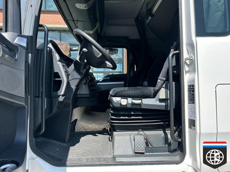 Camião de lona MAN TGX 26.480 RETARDER - NIGHT A/C - 130M3 COMBINATION: foto 12